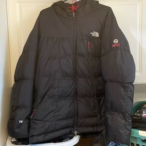 Men’s XL The North Face summit series winter coat.